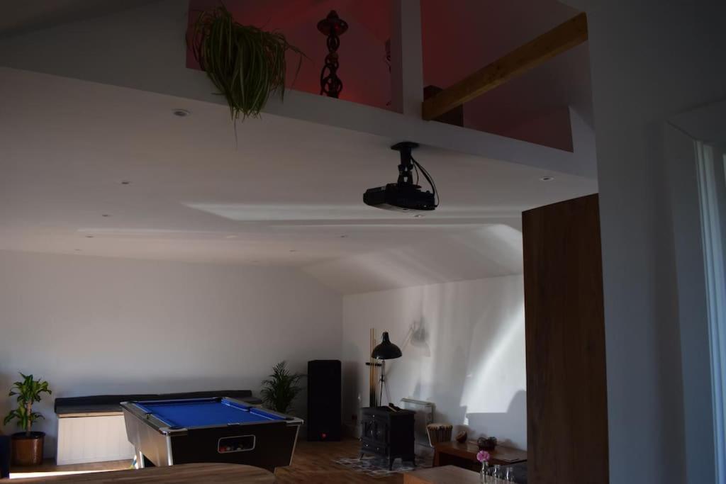 Crossing Retreat - Pool Table, Projector, Barn Villa Tunstead  Ngoại thất bức ảnh